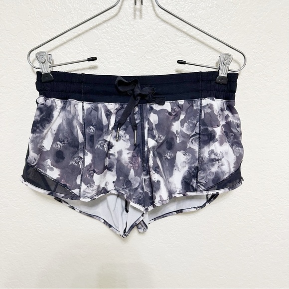 Lululemon Hotty Hot Short Mini Obscurred Black Dusty Mauve / Black size 4 - Picture 10 of 10